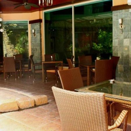 Goldenfield Kundutel Hotel Bacolod Kültér fotó