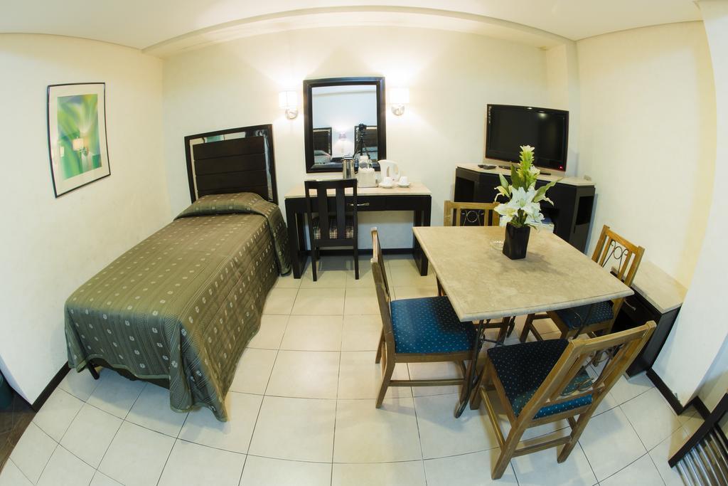 Goldenfield Kundutel Hotel Bacolod Kültér fotó