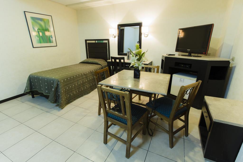 Goldenfield Kundutel Hotel Bacolod Kültér fotó
