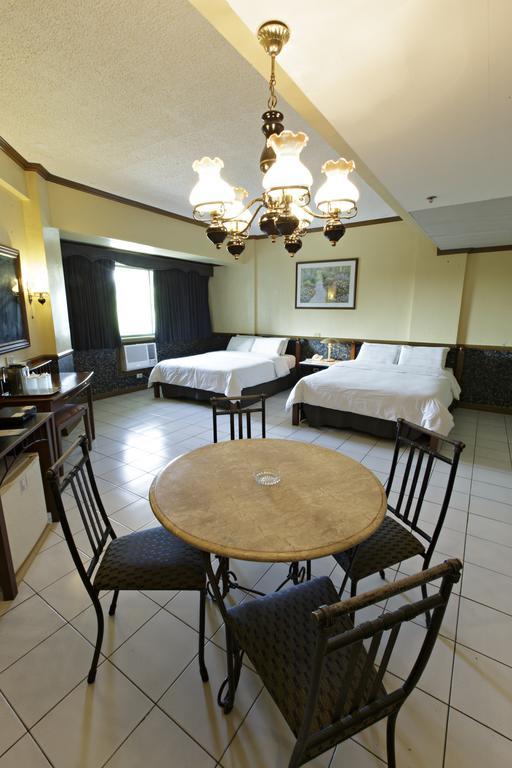 Goldenfield Kundutel Hotel Bacolod Kültér fotó