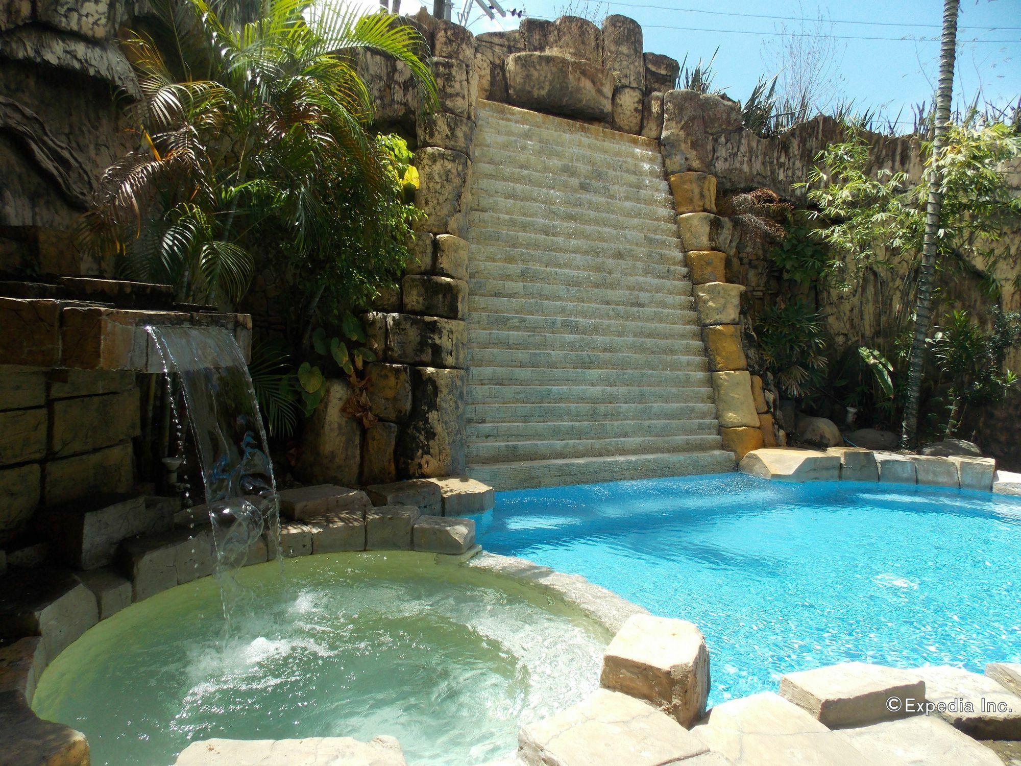 Goldenfield Kundutel Hotel Bacolod Kültér fotó